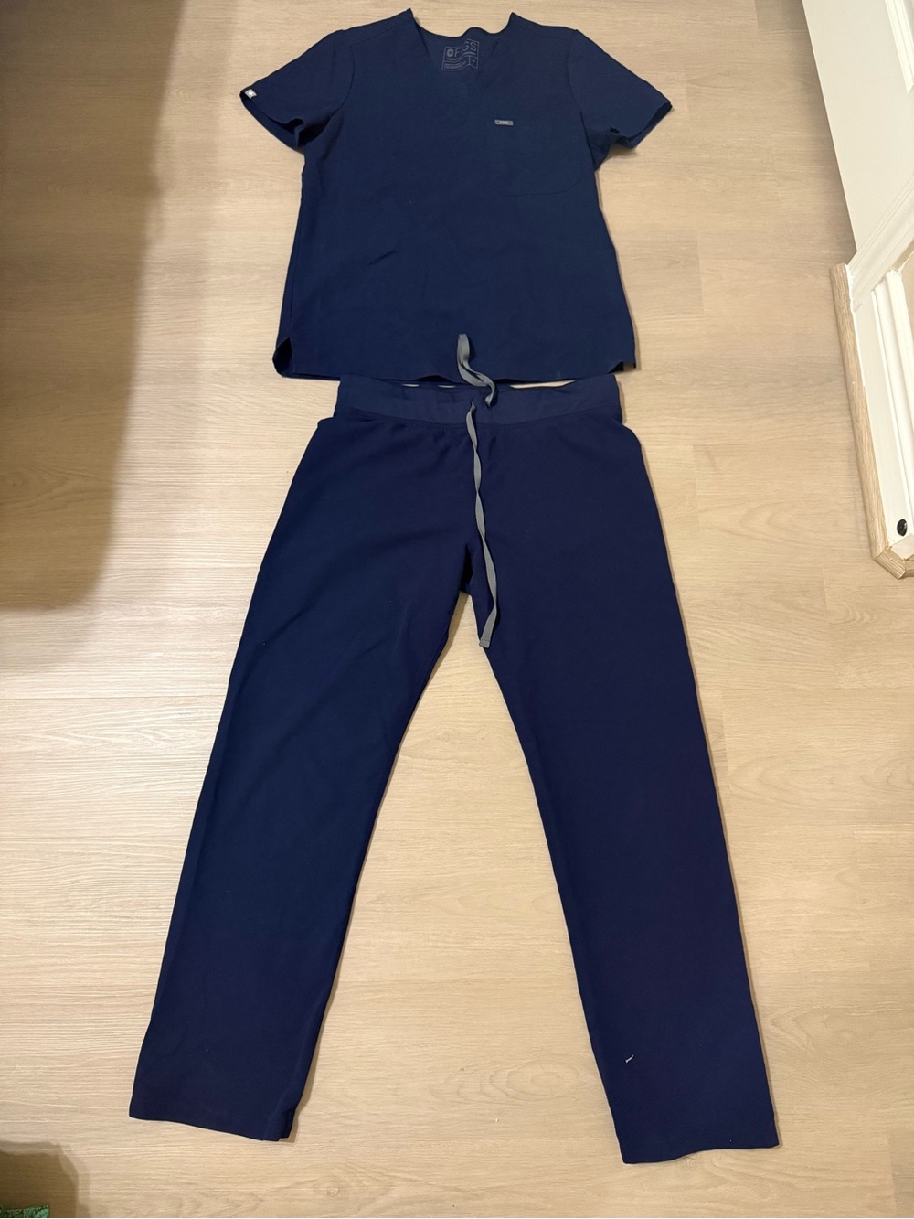 Figs navy blue scrubs set size M
